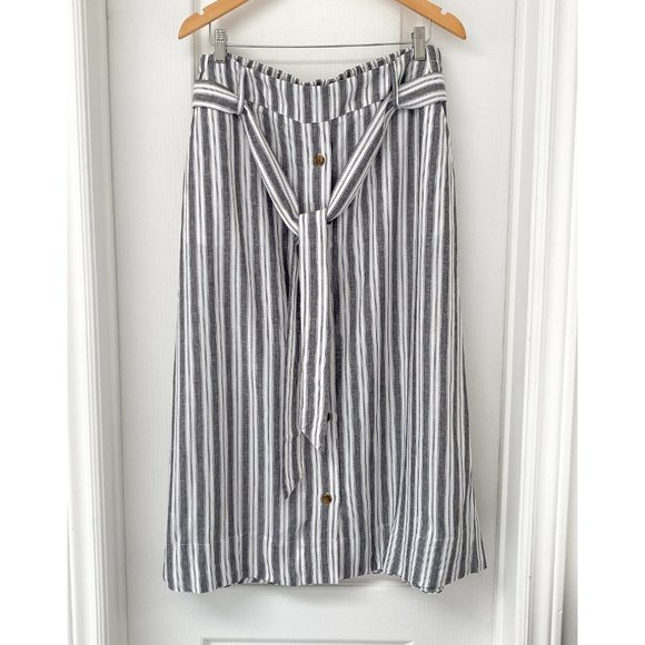 In Every Story - Linen Button Front Pull-On Midi Skirt - Picture 1 of 10